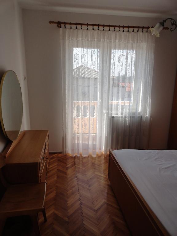 Apartments & Rooms Karmela Banjol Habitación foto