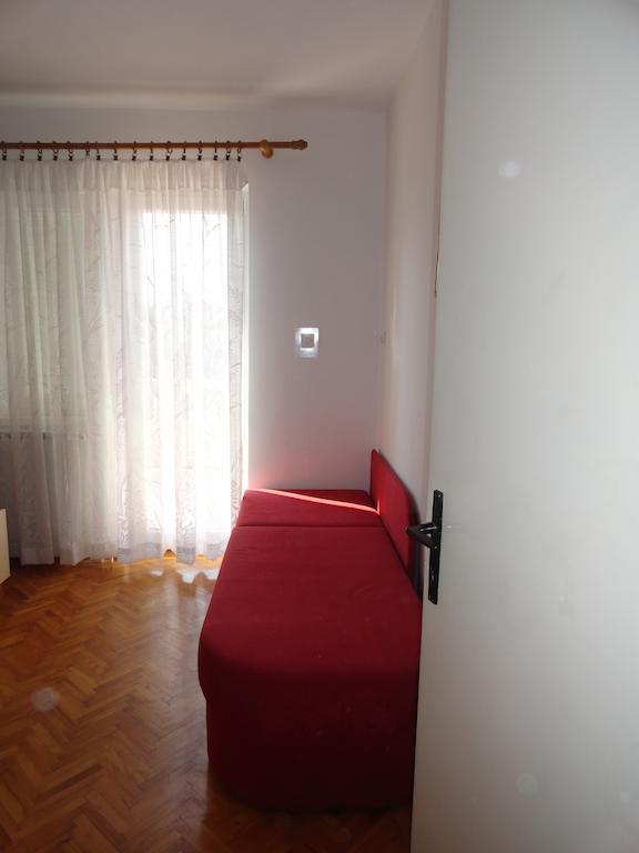 Apartments & Rooms Karmela Banjol Habitación foto