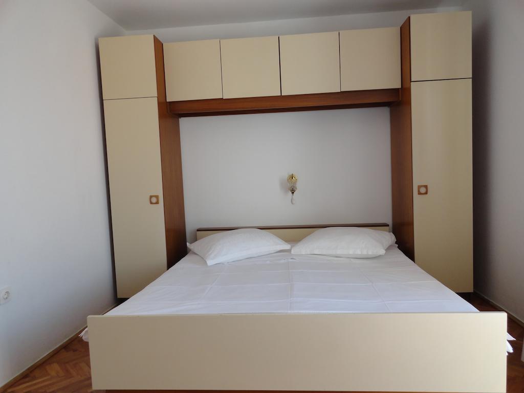 Apartments & Rooms Karmela Banjol Habitación foto
